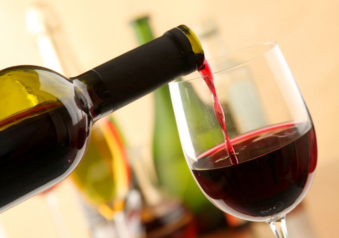 Research: Red Wine Reduces Risk of Covid
